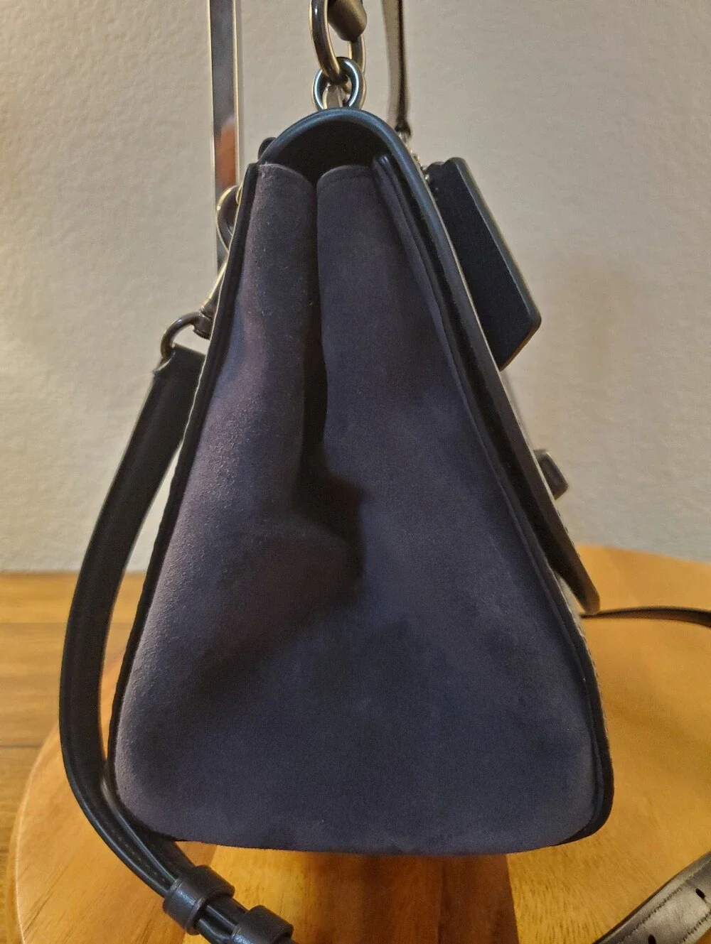 COACH FAYE CARRYALL 2WAY BAG IN GREAT GENTLY USED CONDITION!